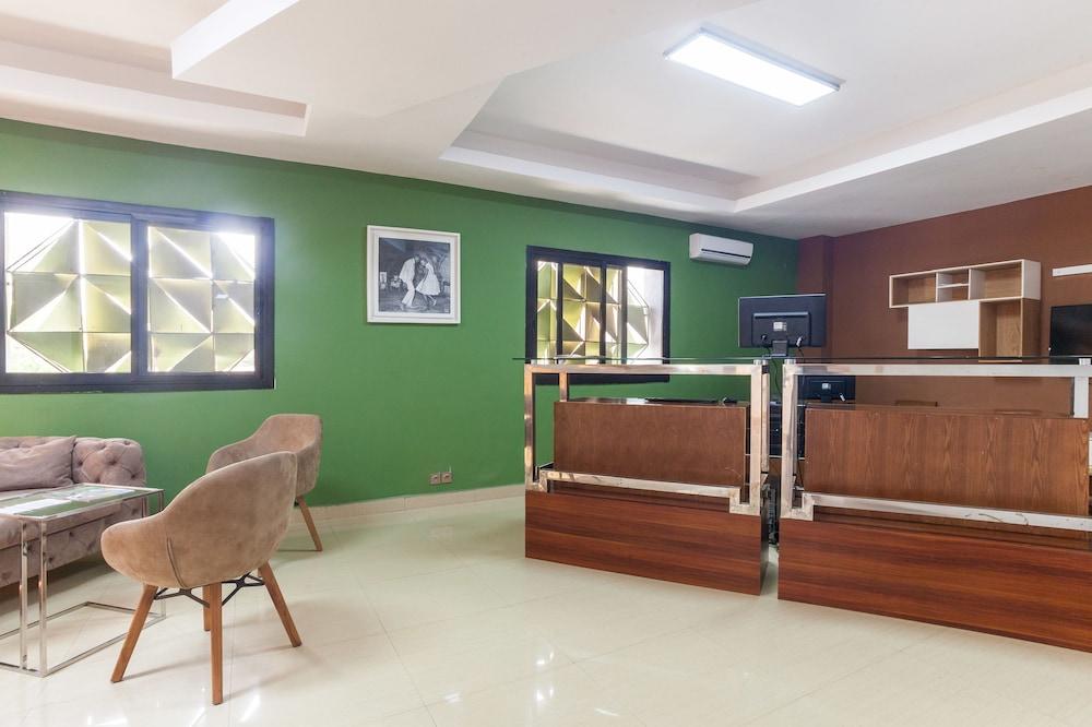 Wakola Hotel Cheikh Anta Dakar Exteriör bild