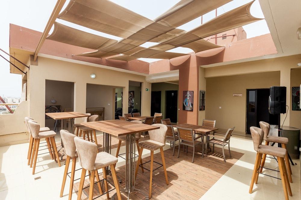 Wakola Hotel Cheikh Anta Dakar Exteriör bild