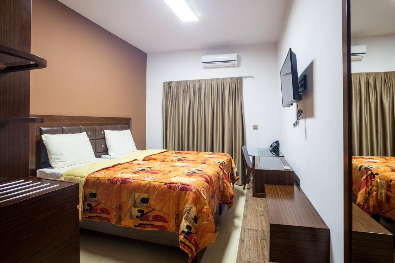 Wakola Hotel Cheikh Anta Dakar Exteriör bild