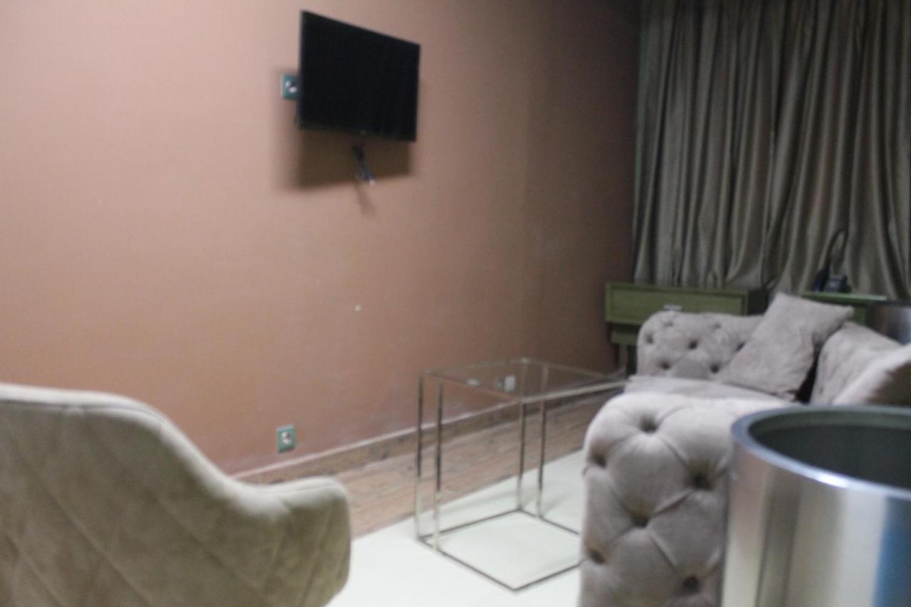 Wakola Hotel Cheikh Anta Dakar Exteriör bild